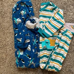 One piece zip up fleece footie pajamas